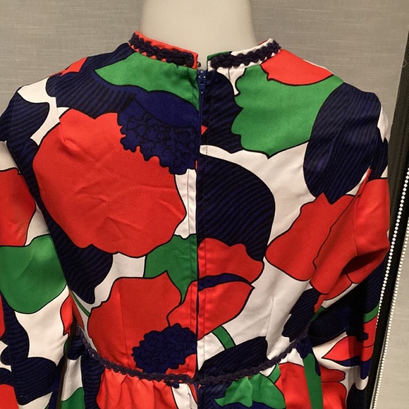 1970s Vintage Swirl Dress - Picture 4 of 7